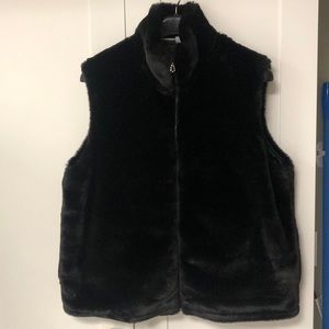 🐇 - bunny sale - Princess cruise faux fur ladies vest